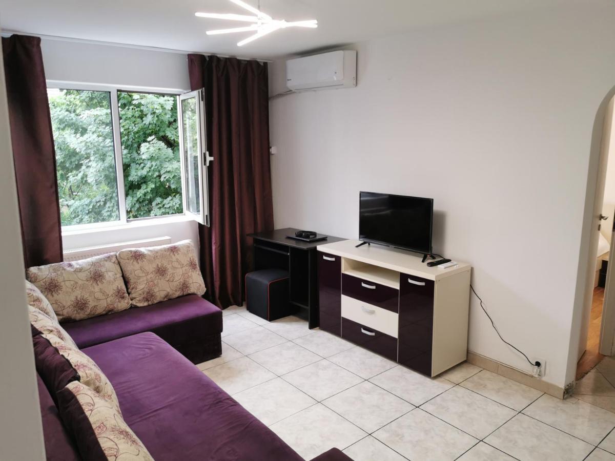 Confortable Cozy Apt Bukarest Eksteriør billede