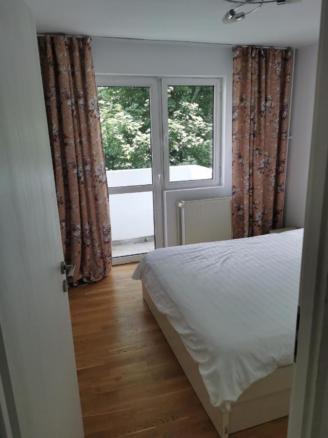 Confortable Cozy Apt Bukarest Eksteriør billede