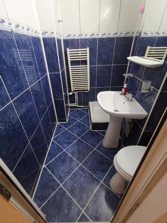 Confortable Cozy Apt Bukarest Eksteriør billede