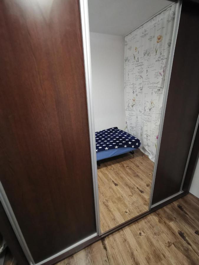 Confortable Cozy Apt Bukarest Eksteriør billede